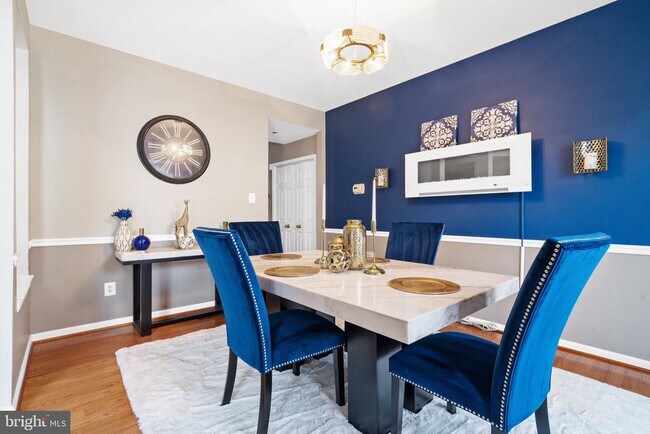 Foto del edificio - 2717 Winbrell Ct