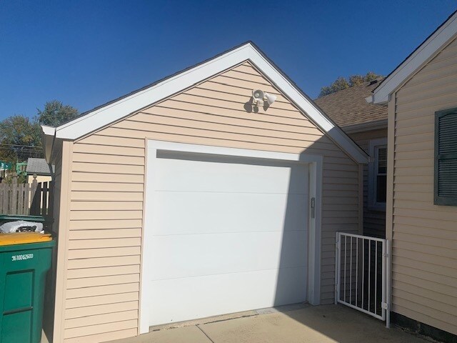 Building Photo - 1603 Stratford Ct