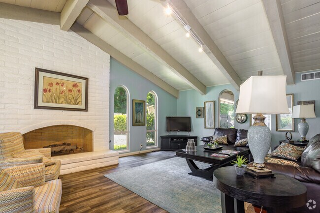 Casa club - Joshua Tree Apartments