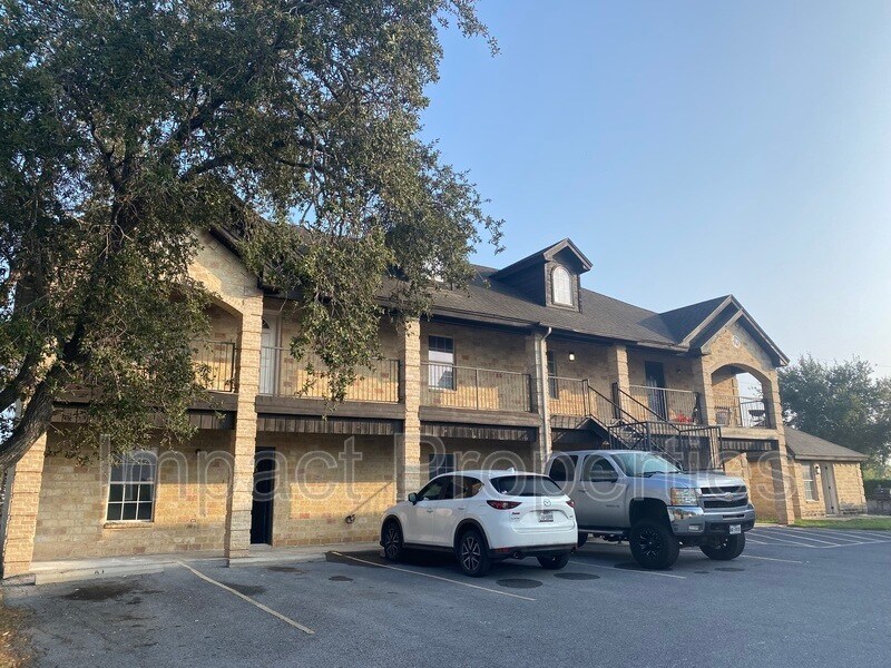 302 FM491, Mercedes, TX 78570 Condo for Rent in Mercedes, TX