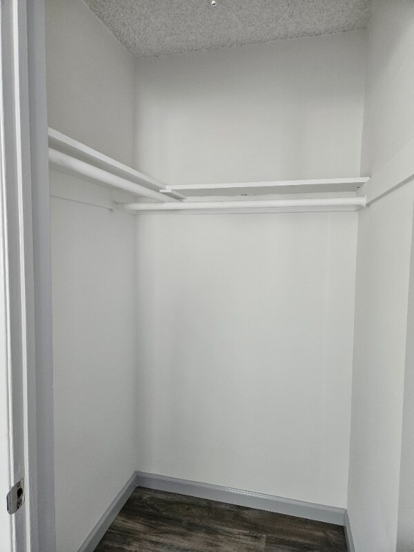 Foto del edificio - 223 W 15th St