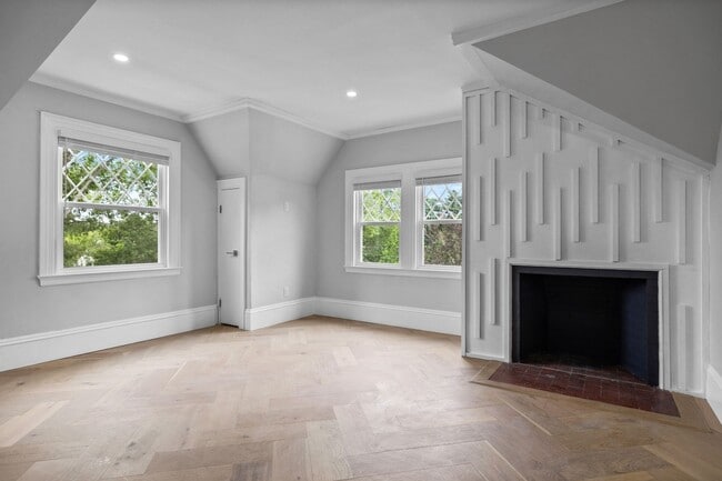 Foto del edificio - 476 Heath St