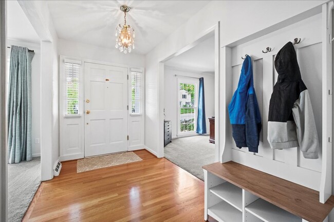 Foto del edificio - Spacious Ranch in Des Peres