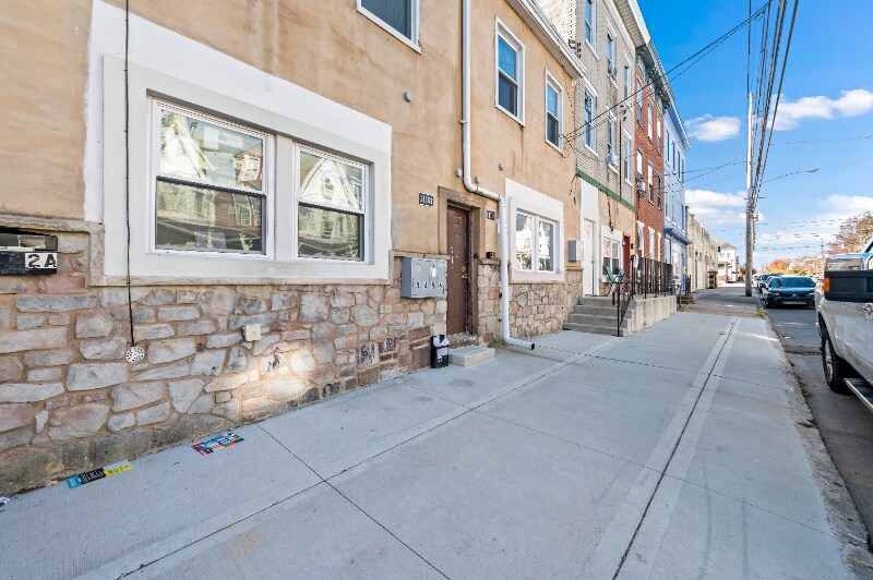 Primary Photo - 1112 Butler St