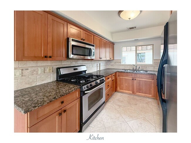 Foto del edificio - Pet friendly three-story townhouse-style c...