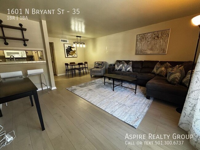 Building Photo - 1601 N Bryant St