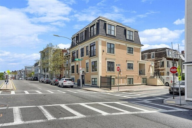 Foto del edificio - 360-362-362 Dorchester St