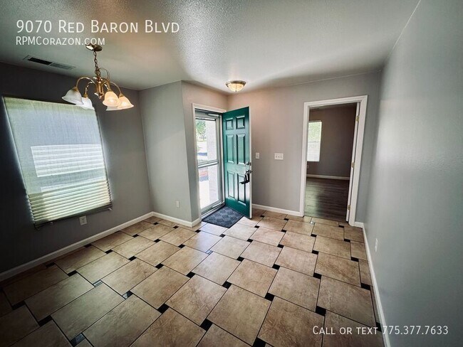 Foto del edificio - 9070 Red Baron Blvd