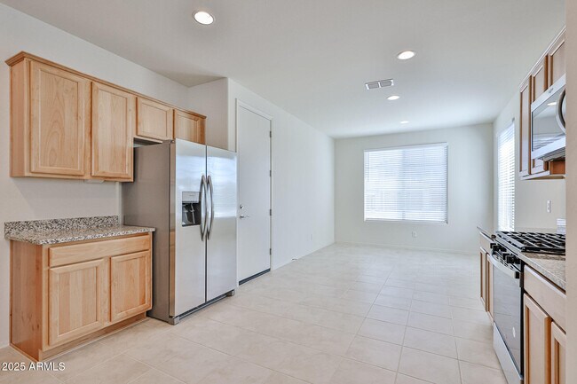 Building Photo - 7166 W Bent Tree Dr
