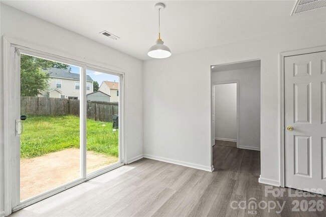 Building Photo - 2724 Mulberry Pond Dr