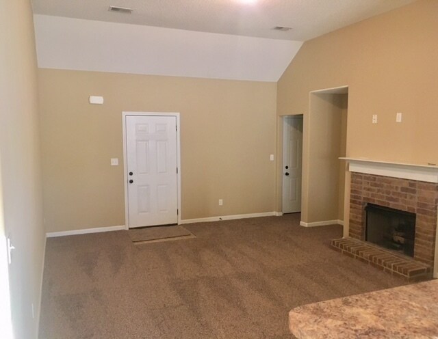 Building Photo - Cordova 3 Bedroom 2 Bath Home Available Now!