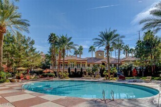 Building Photo - 210 E Flamingo Rd