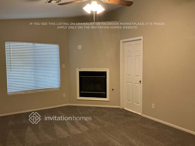 Foto del edificio - 9496 Santa Fe Rose St