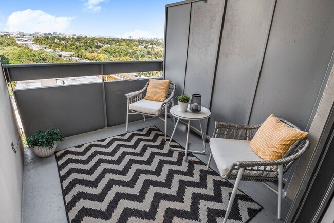 Photo du bâtiment - Nubury Properties Limited