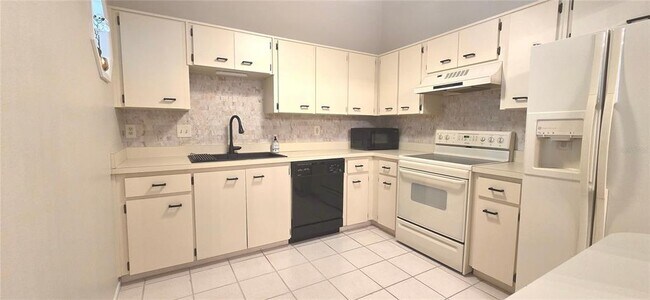 Foto del edificio - 2101 Fox Chase Blvd