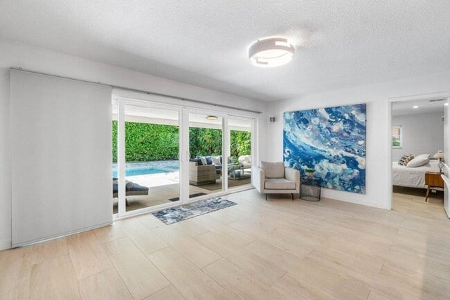 Building Photo - 5903 N Ocean Blvd