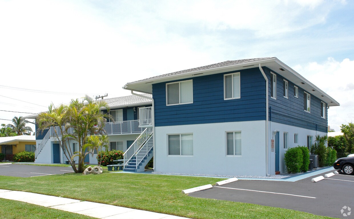 Building Photo - Sea Shell Apartments
