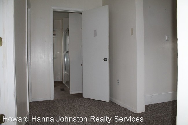 Building Photo - 2 br, 1 bath House - 600 S Logan Blvd