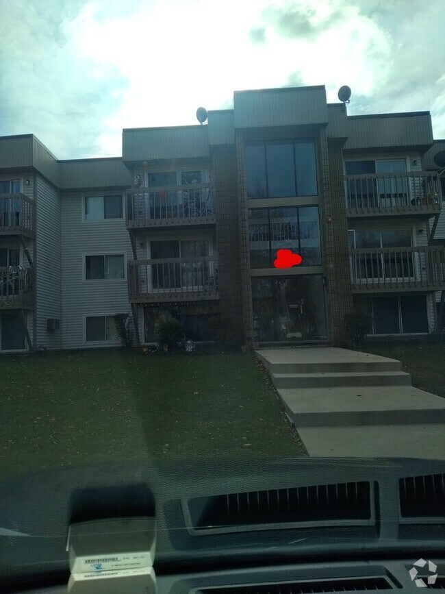 Building Photo - 2337 John Rolfe Dr