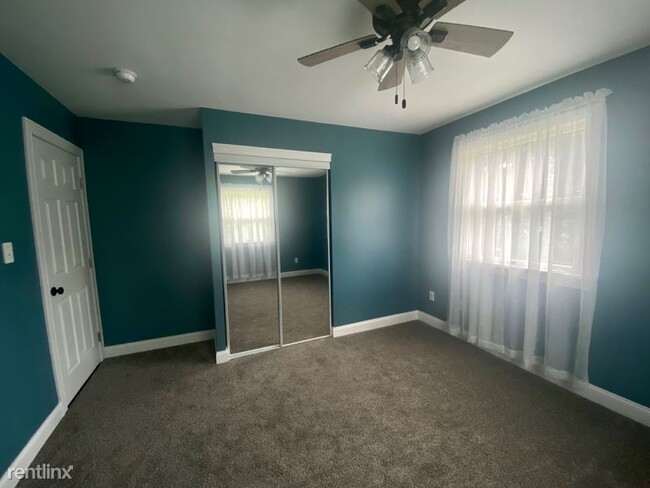 Building Photo - 3 br, 4 bath House - 1102 Stafore Dr