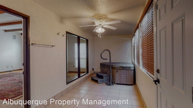 Foto del edificio - 2 br, 2 bath House - 3139 La Ronda