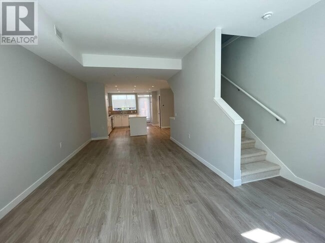 Photo du bâtiment - 5370-5370 Crooked Br Rd