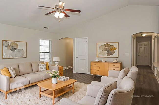 Foto del edificio - 201 Bermuda Lakes Dr