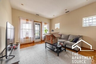 Building Photo - 2722 N Kimball Ave