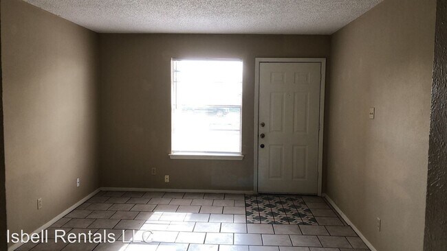 Building Photo - 1305 Quail Cir