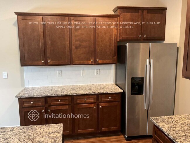 Foto del edificio - 323 Rankin Cir