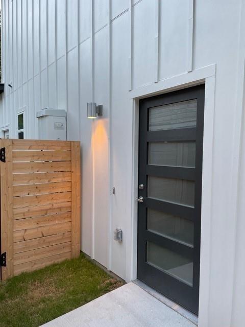 Building Photo - 6325 Ponca St