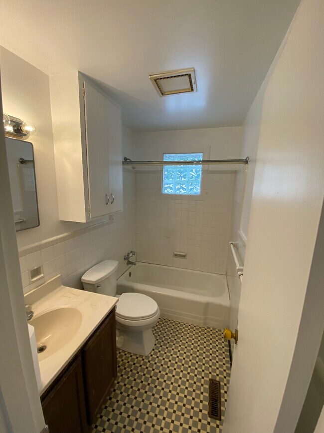 Bathroom - 2304 Spring Garden St