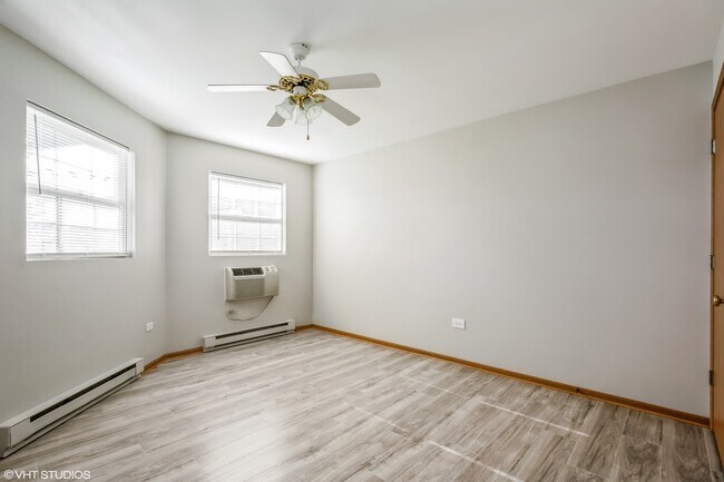 Building Photo - 1435 Spring Brook Ct
