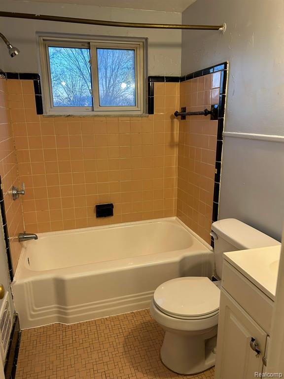 Foto del edificio - 16039 Seven Mile E