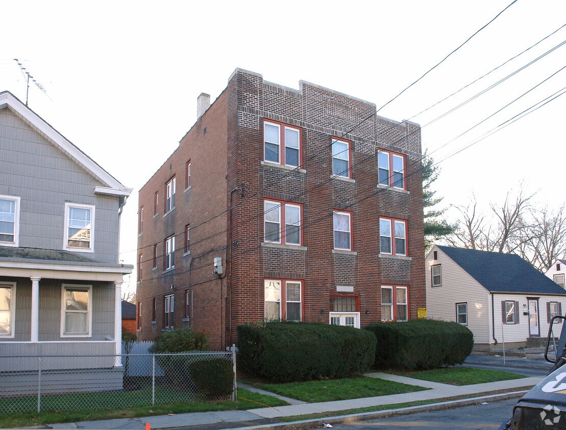 63 Glendale Ave, Hartford, CT 06106 63 Glendale Ave Hartford, CT