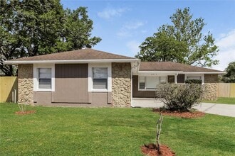 Building Photo - 3014 Windchime Cir W