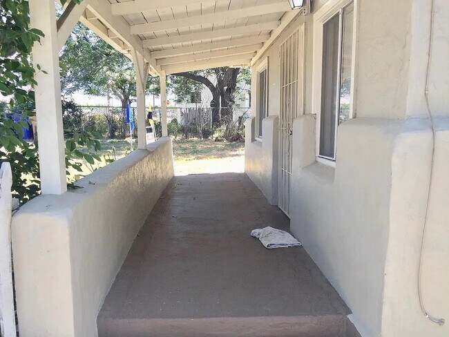 Foto del edificio - 1720 San Bernardino Ave