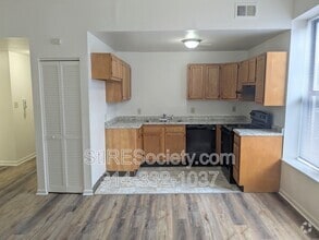 Building Photo - 2707 Russell Blvd