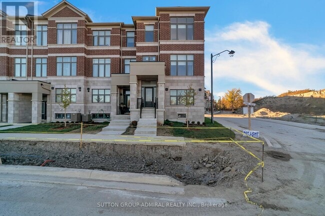 Building Photo - 60 Lunay Dr.