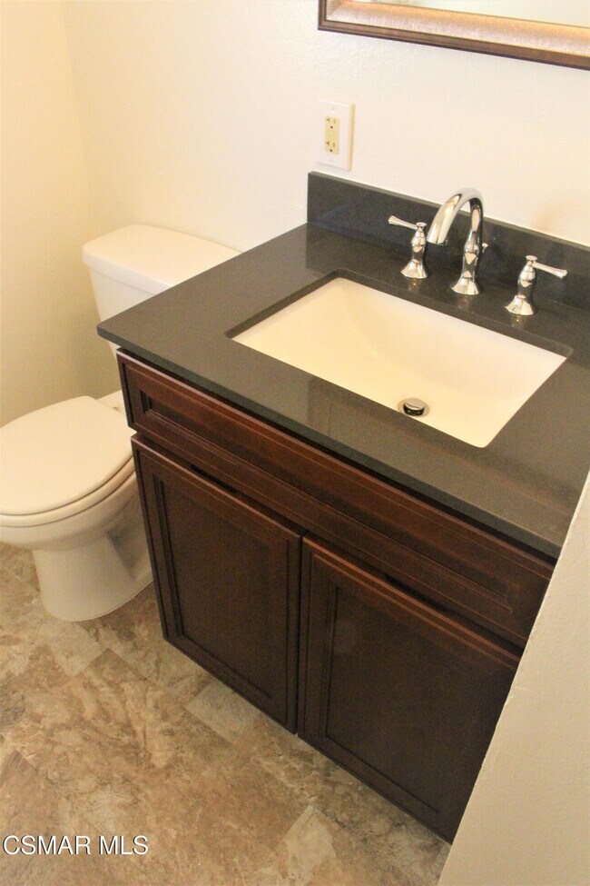 Foto del edificio - 1909 Bardet Pl