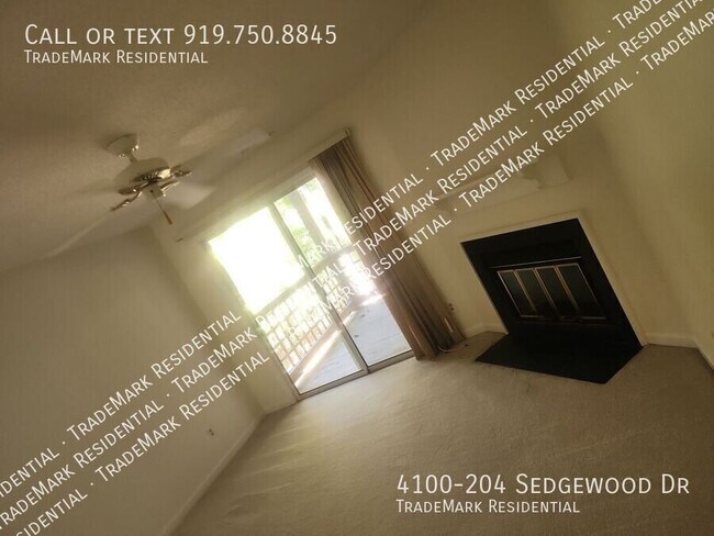 Building Photo - 4100-204 Sedgewood Dr-