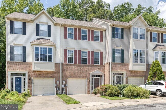 Foto del edificio - 3bd 2.5bth home nestled in the sought-afte...