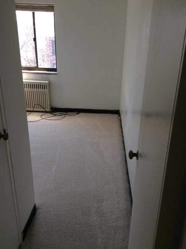 Sutton Place Apartments in Pittsburgh, PA