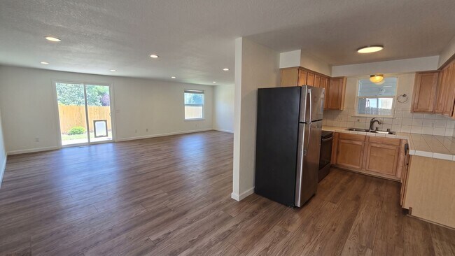 Building Photo - 3979 Buckingham Square
