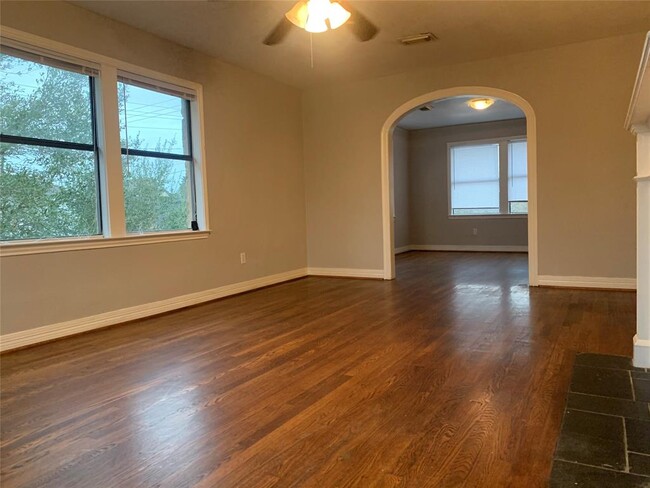 Building Photo - 2801 Rosedale St