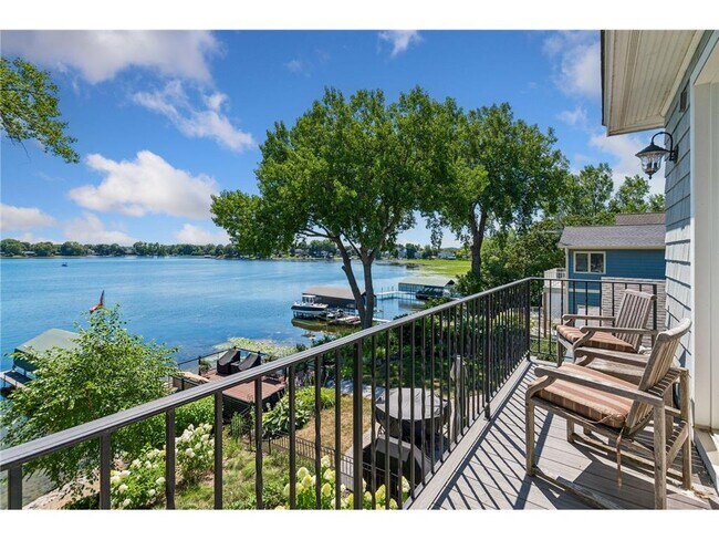 Building Photo - 4941 Island View Dr