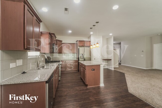 Building Photo - 12810 Swann Branch Dr