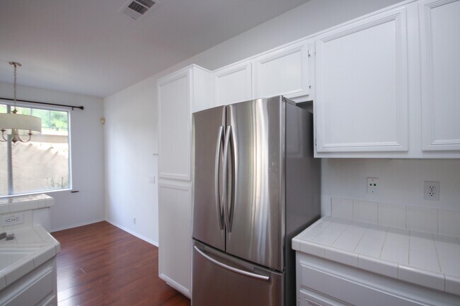 Foto del edificio - 1100 Rosewalk Way