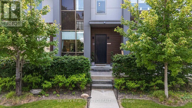 Photo du bâtiment - 18-18 Greenbriar Rd