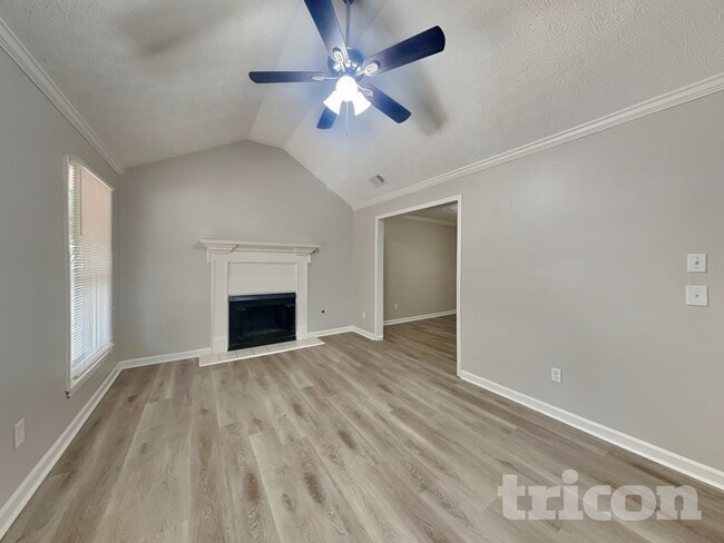 Building Photo - 60 Beaverdam Ct